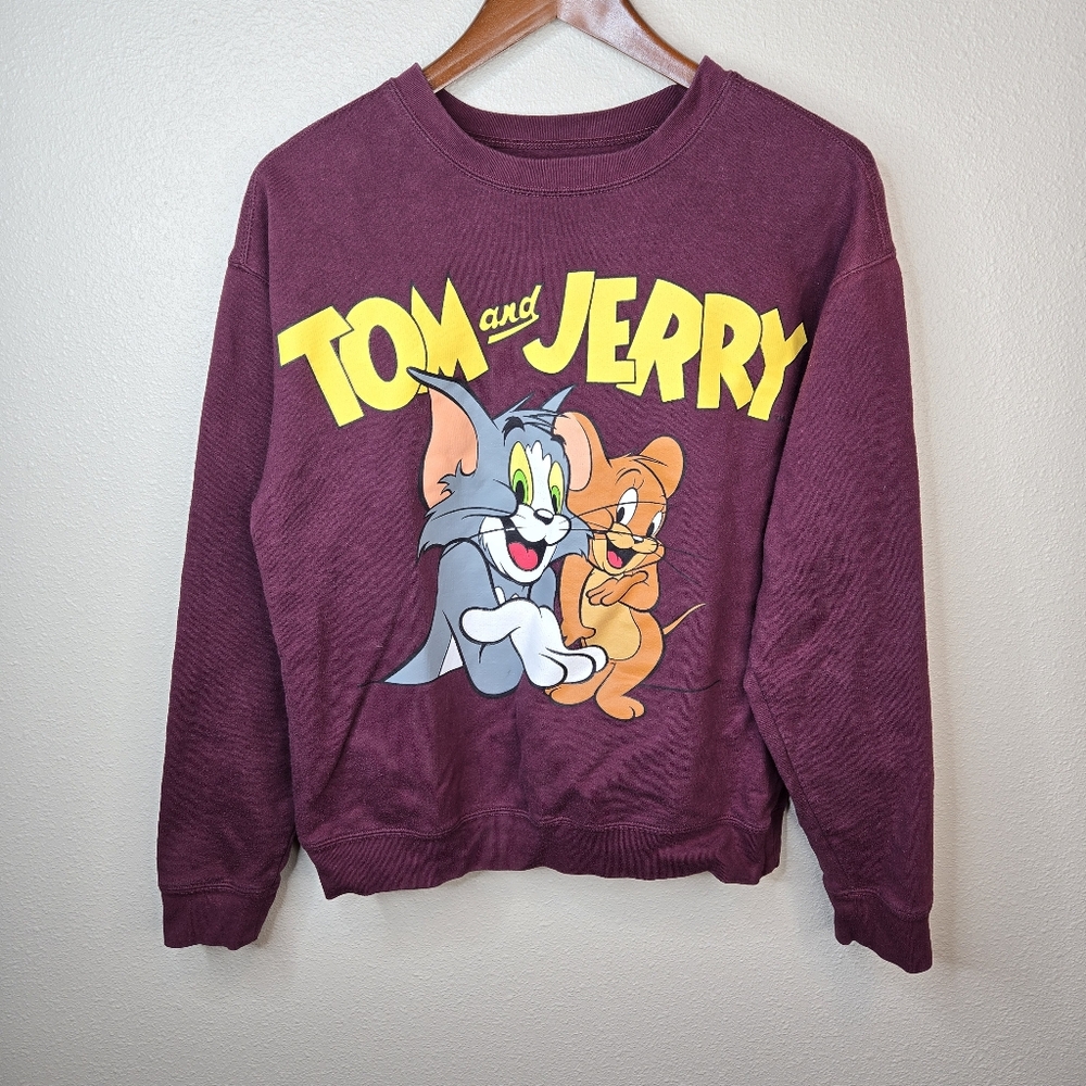 Tom & Jerry Burgandy Cartoon Print Graphic Sweatshirt Size Medium